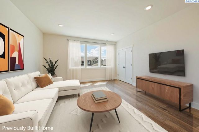 5612 Rd. 122, Pasco, WA 99301