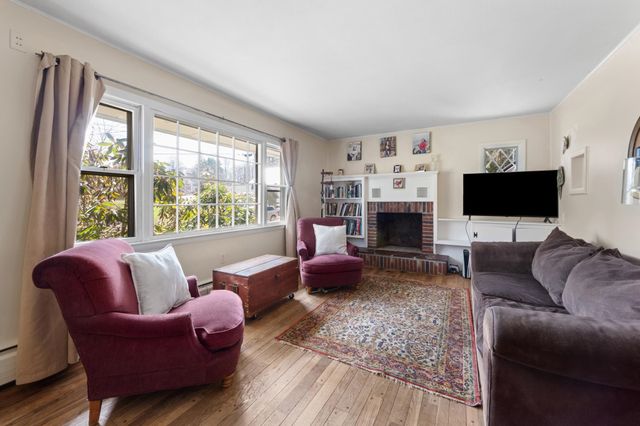 1 Langdon Park Road, Plymouth, NH 03264
