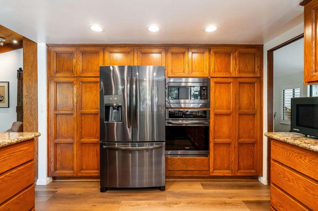 26800 Meadow Glen Drive, Idyllwild, CA 92549