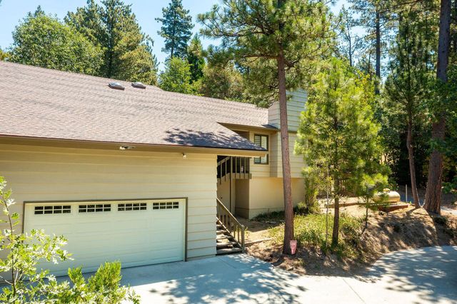 26800 Meadow Glen Drive, Idyllwild, CA 92549
