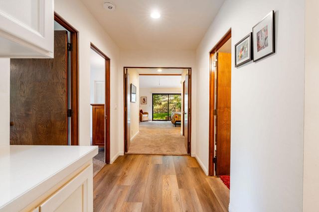 26800 Meadow Glen Drive, Idyllwild, CA 92549