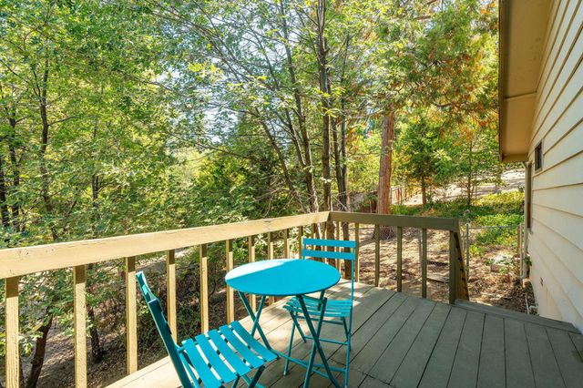 26800 Meadow Glen Drive, Idyllwild, CA 92549