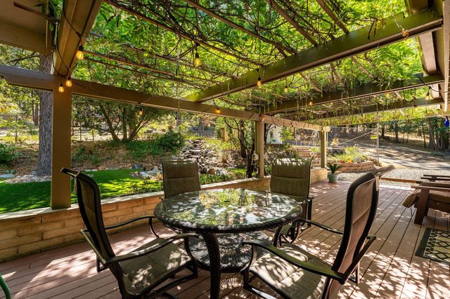 26800 Meadow Glen Drive, Idyllwild, CA 92549