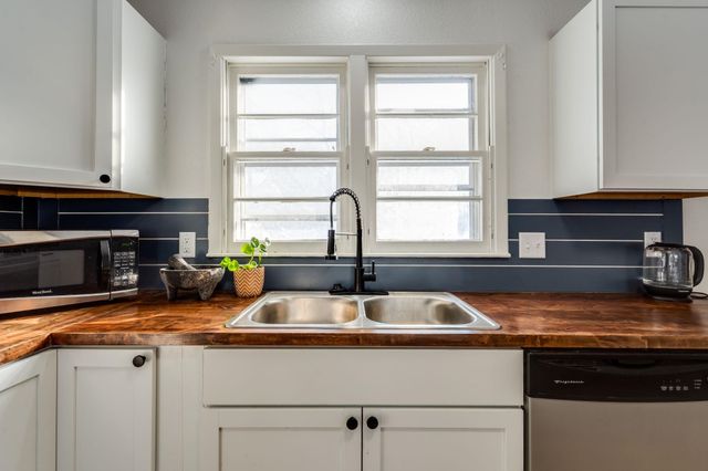 3238 S Edwards Ave, Wichita, KS 67217