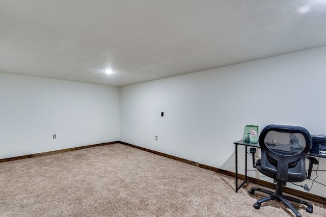 3238 S Edwards Ave, Wichita, KS 67217