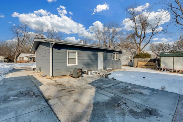 3238 S Edwards Ave, Wichita, KS 67217
