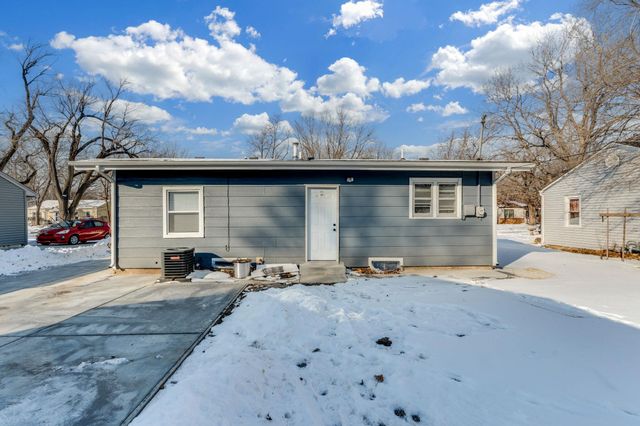 3238 S Edwards Ave, Wichita, KS 67217