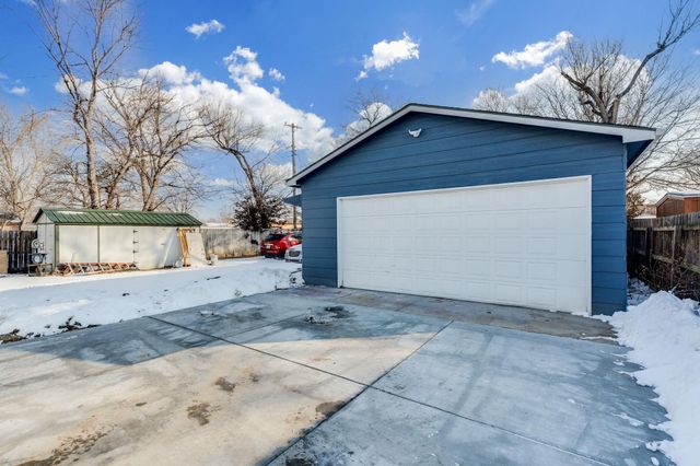 3238 S Edwards Ave, Wichita, KS 67217