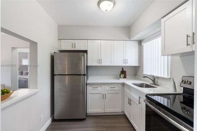 550 NE 20th St 10, Wilton Manors, FL 33305