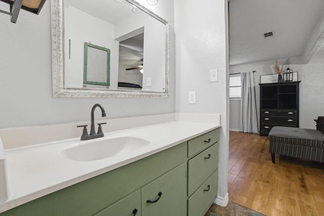 1858 County Road 2066, Hull, TX 77564