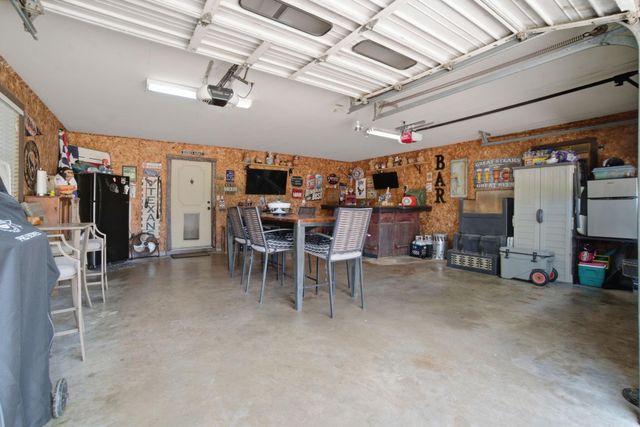 1858 County Road 2066, Hull, TX 77564