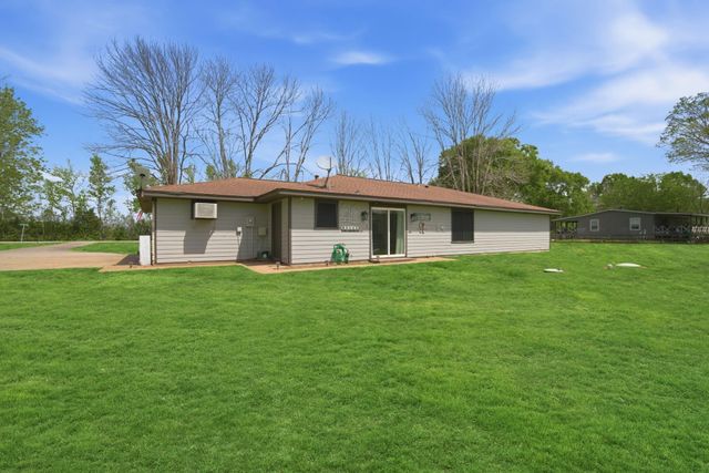 1858 County Road 2066, Hull, TX 77564