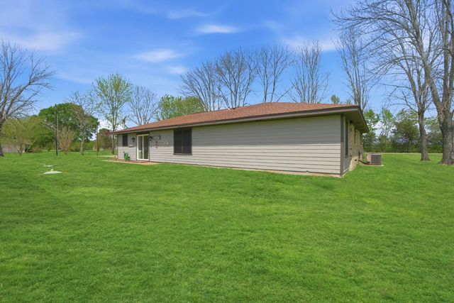 1858 County Road 2066, Hull, TX 77564