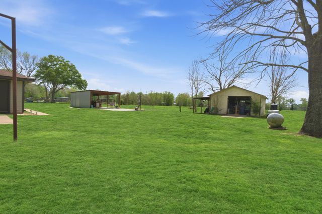 1858 County Road 2066, Hull, TX 77564