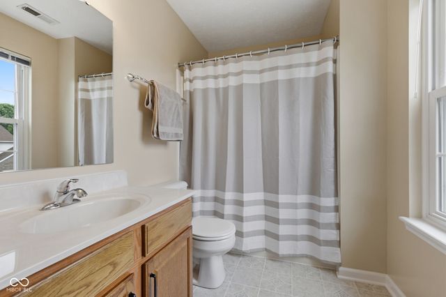 11809 Holbrook Close, Fishers, IN 46037