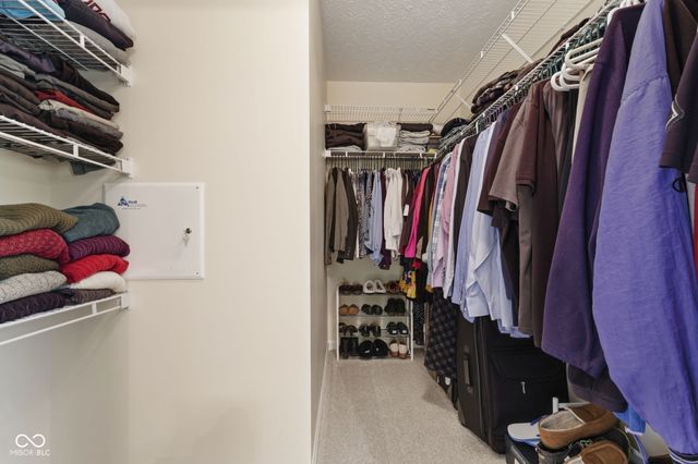 11809 Holbrook Close, Fishers, IN 46037