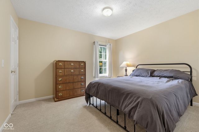 11809 Holbrook Close, Fishers, IN 46037