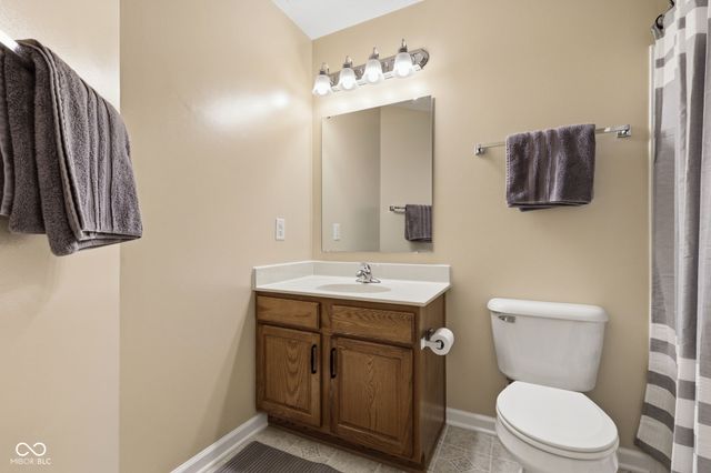 11809 Holbrook Close, Fishers, IN 46037