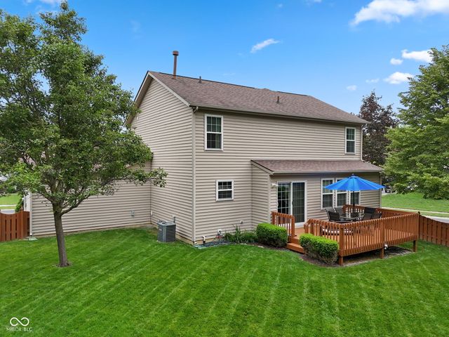 11809 Holbrook Close, Fishers, IN 46037