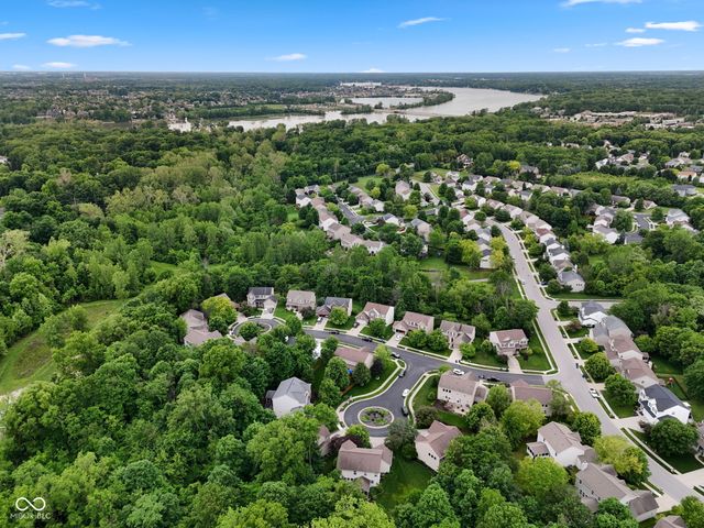 11809 Holbrook Close, Fishers, IN 46037