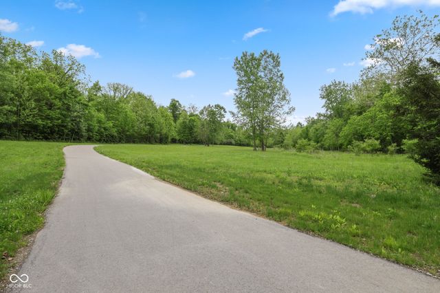 11809 Holbrook Close, Fishers, IN 46037
