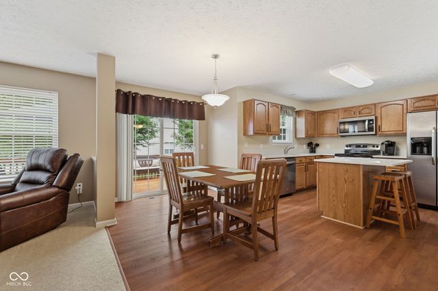11809 Holbrook Close, Fishers, IN 46037