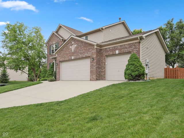 11809 Holbrook Close, Fishers, IN 46037