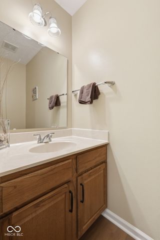 11809 Holbrook Close, Fishers, IN 46037