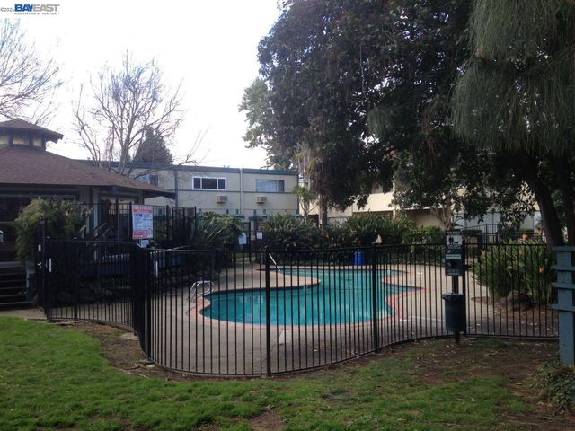 1731 Ellis St. 54, Concord, CA 94520