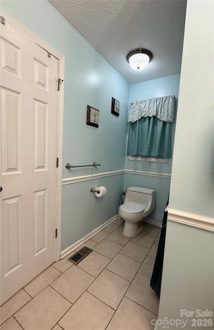 1021 Courtney Cove Court, Gastonia, NC 28052