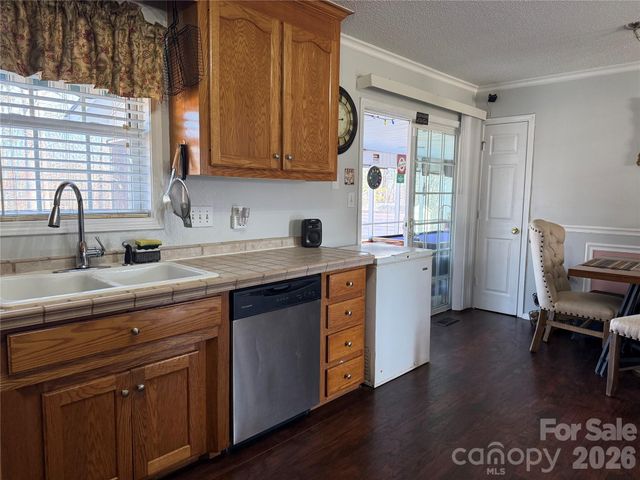 1021 Courtney Cove Court, Gastonia, NC 28052