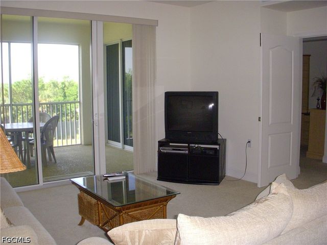 11021 Gulf Reflections DR 303, Fort Myers, FL 33908