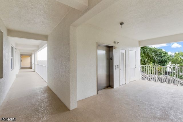 11021 Gulf Reflections DR 303, Fort Myers, FL 33908