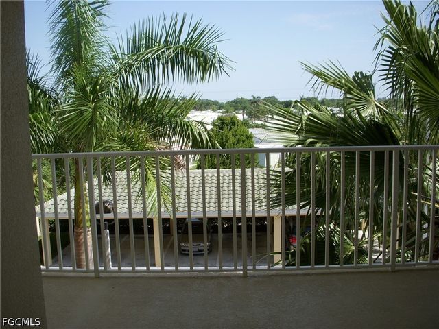 11021 Gulf Reflections DR 303, Fort Myers, FL 33908