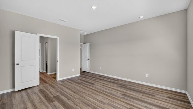10800 BLOODSTONE Drive, Fort Worth, TX 76036