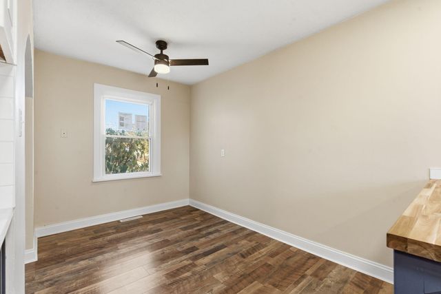 2514 N Campbell Avenue, Springfield, MO 65803