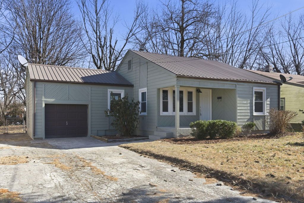 2514 N Campbell Avenue, Springfield, MO 65803
