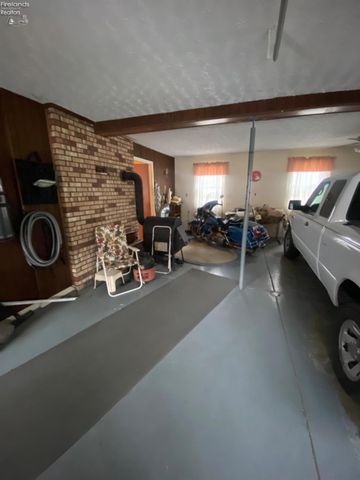 115 County Road 73, Fremont, OH 43420