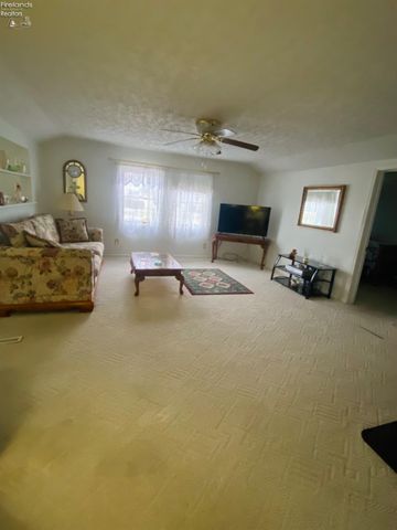 115 County Road 73, Fremont, OH 43420