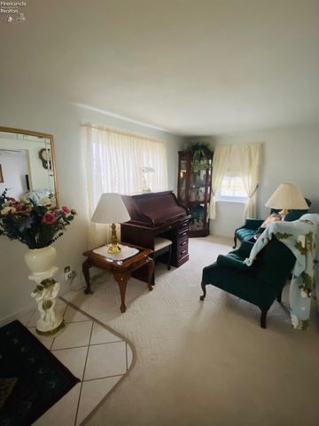 115 County Road 73, Fremont, OH 43420