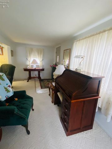 115 County Road 73, Fremont, OH 43420