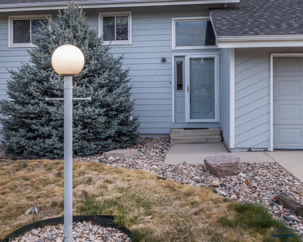 3010 COUNTRY CLUB CT, Rapid City, SD 57702