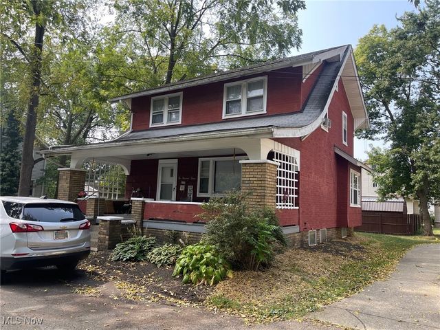 607 Rosemont Court NW, Canton, OH 44708