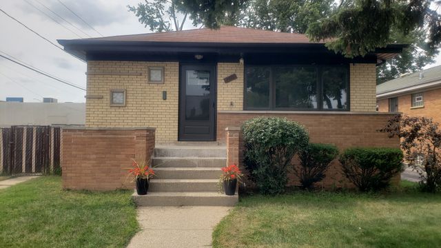 460 Crandon Avenue, Calumet City, IL 60409