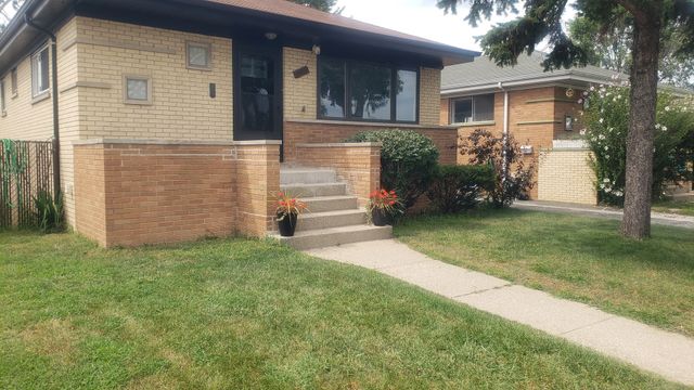 460 Crandon Avenue, Calumet City, IL 60409