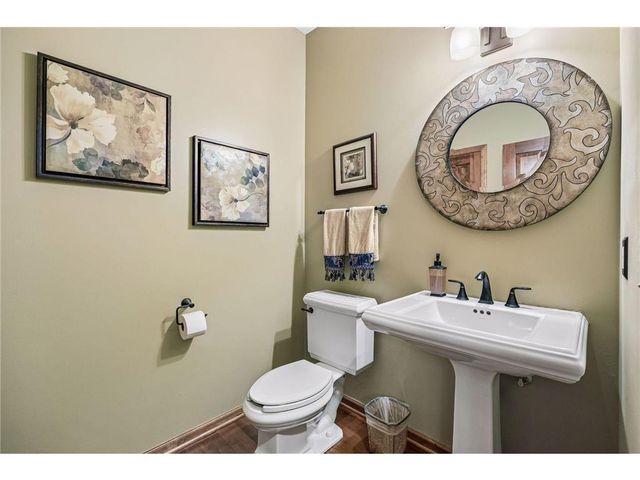 18464 Farmstead Circle, Eden Prairie, MN 55347
