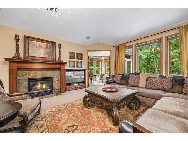 18464 Farmstead Circle, Eden Prairie, MN 55347