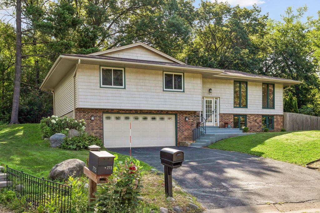 761 Torchwood Court, New Brighton, MN 55112 — photo 2