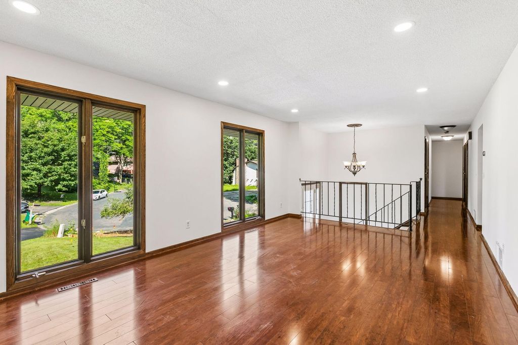 761 Torchwood Court, New Brighton, MN 55112 — photo 4