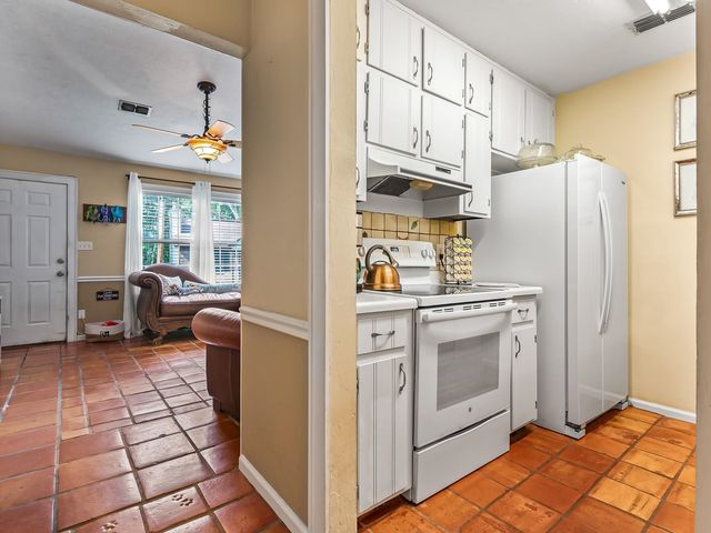 3104 Oak Hammock Lane U, Tallahassee, FL 32301